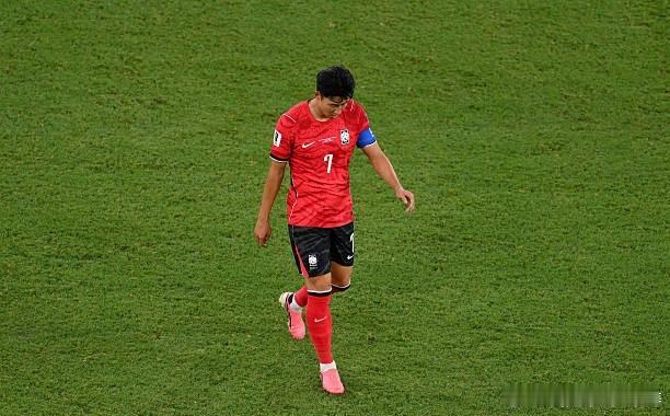 韩国输球众生相输球士气低落…正常，孙兴憨估计得被大喷！ 
