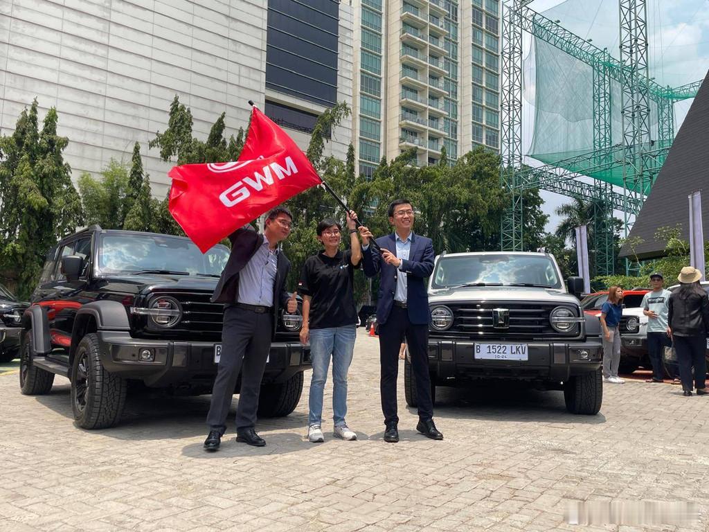 印度尼西亚百辆坦克300 HEV开启交付，作为当地中系豪华的代表，坦克300、坦