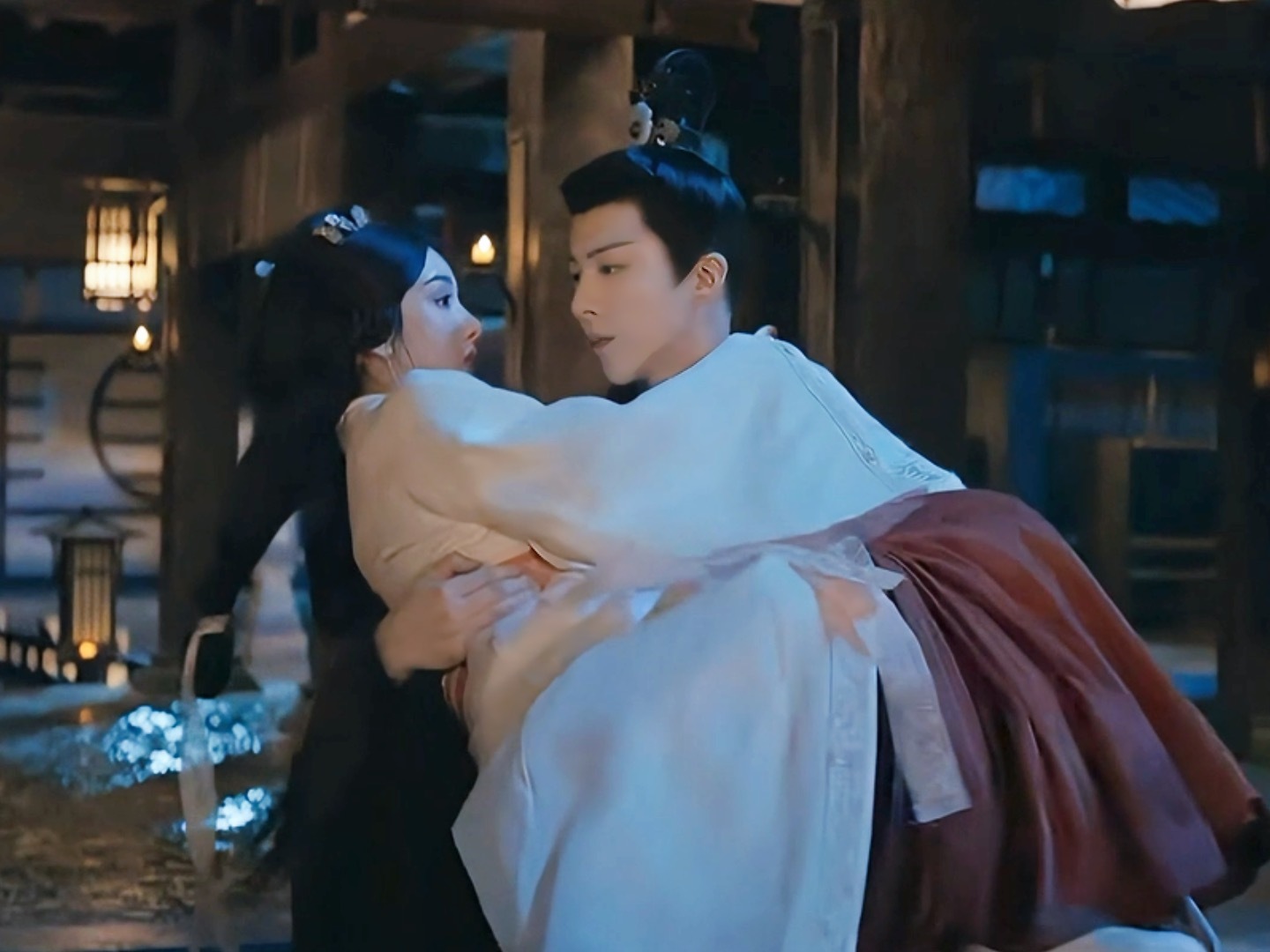 公主抱一回生二回熟了🕺🏽 ​​​