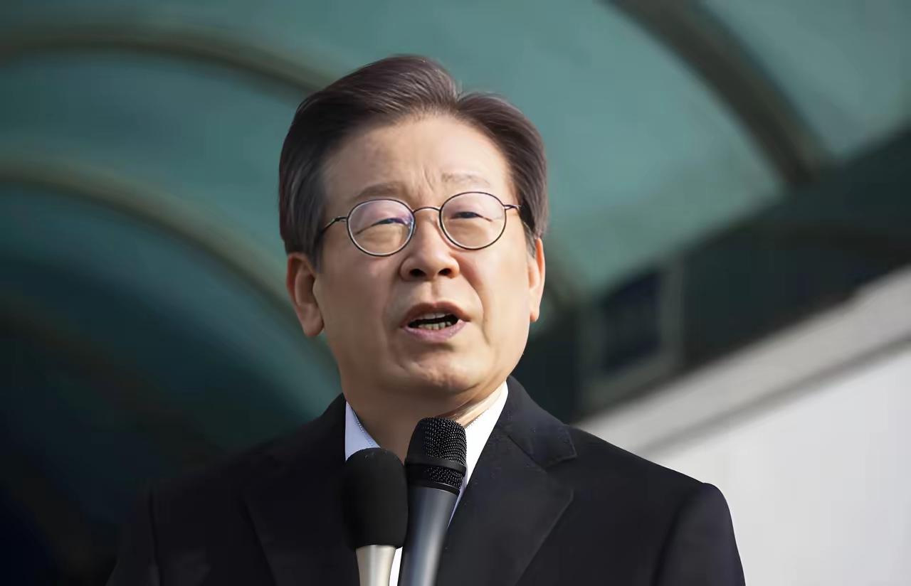 就在刚刚！ ​​韩国总统罕见承认了！ ​​9月22日，韩国总统李在明在路透社专访