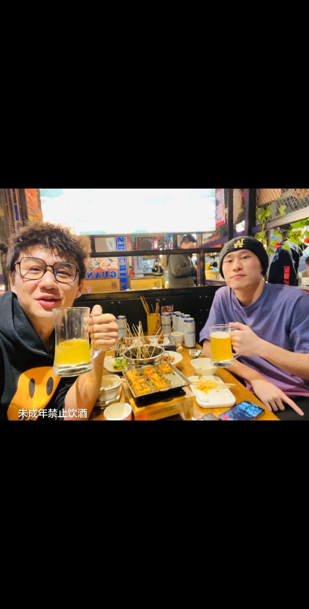 年少时的兄弟是彼此青春的收藏家 酷夏已至寒冬 好友已置歧路