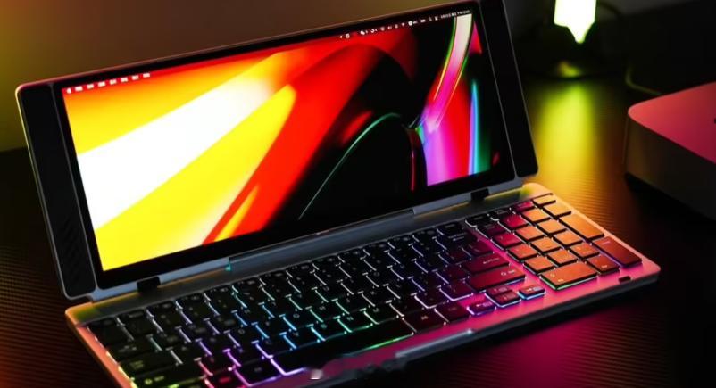 制造商 VitaLink 推出“带鱼屏”便携屏，设计非常独特 