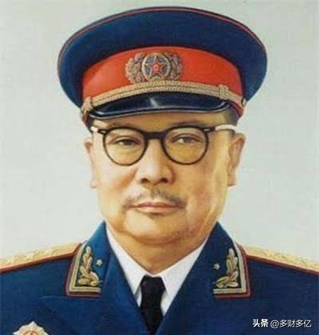 害死数十名同志的叛徒闯延安自首，李克农密谈三天：不杀，放他回去当大官
 
194