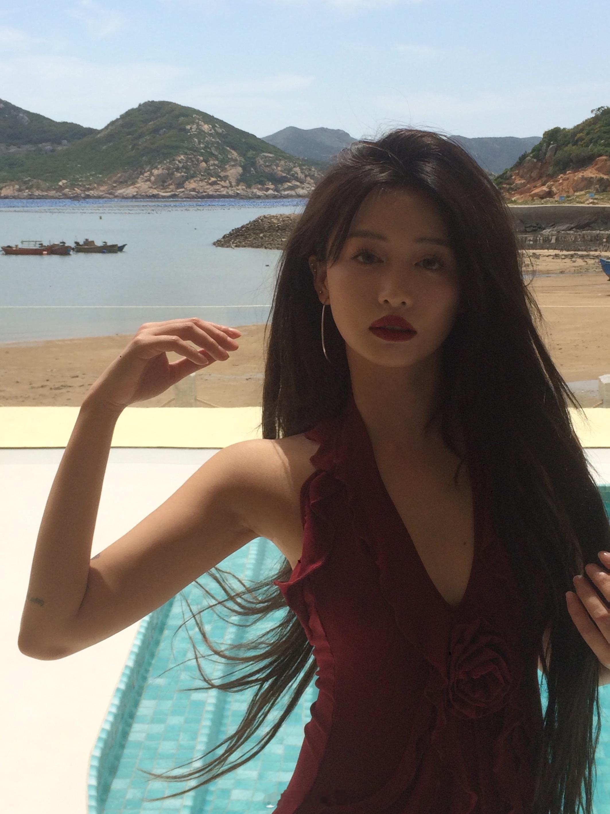 烈焰玫瑰🌹  ​​​