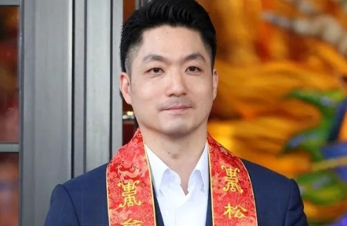 台湾政坛这片天，怕是要变了！岛内现在流传着一个预言：只要蒋万安2026年顺利连任