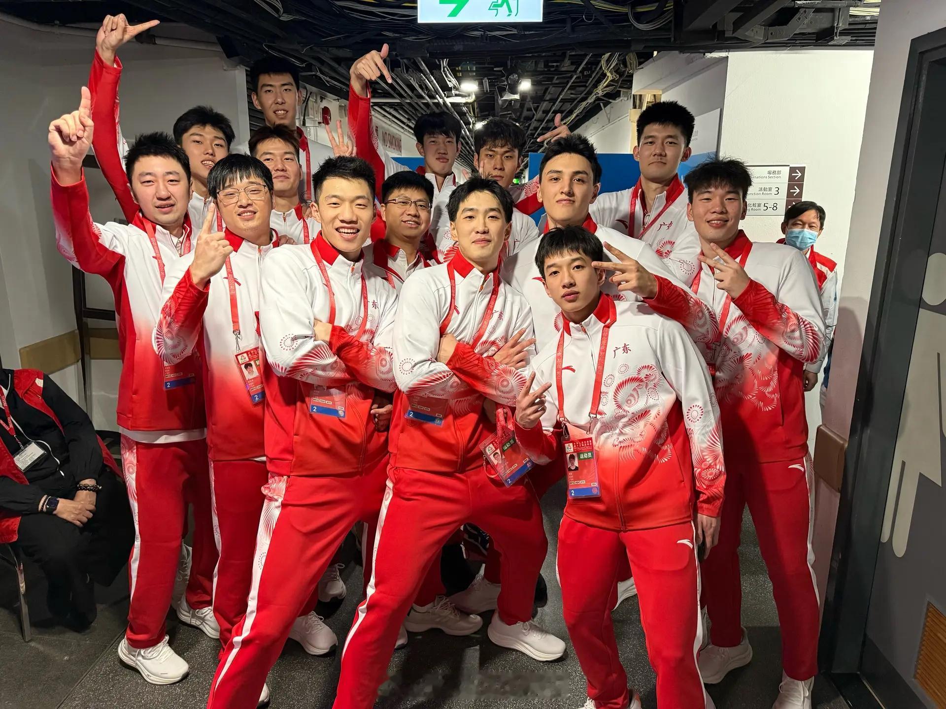 从大比分落后到追平落差，再以大比分战胜对手，好样的！