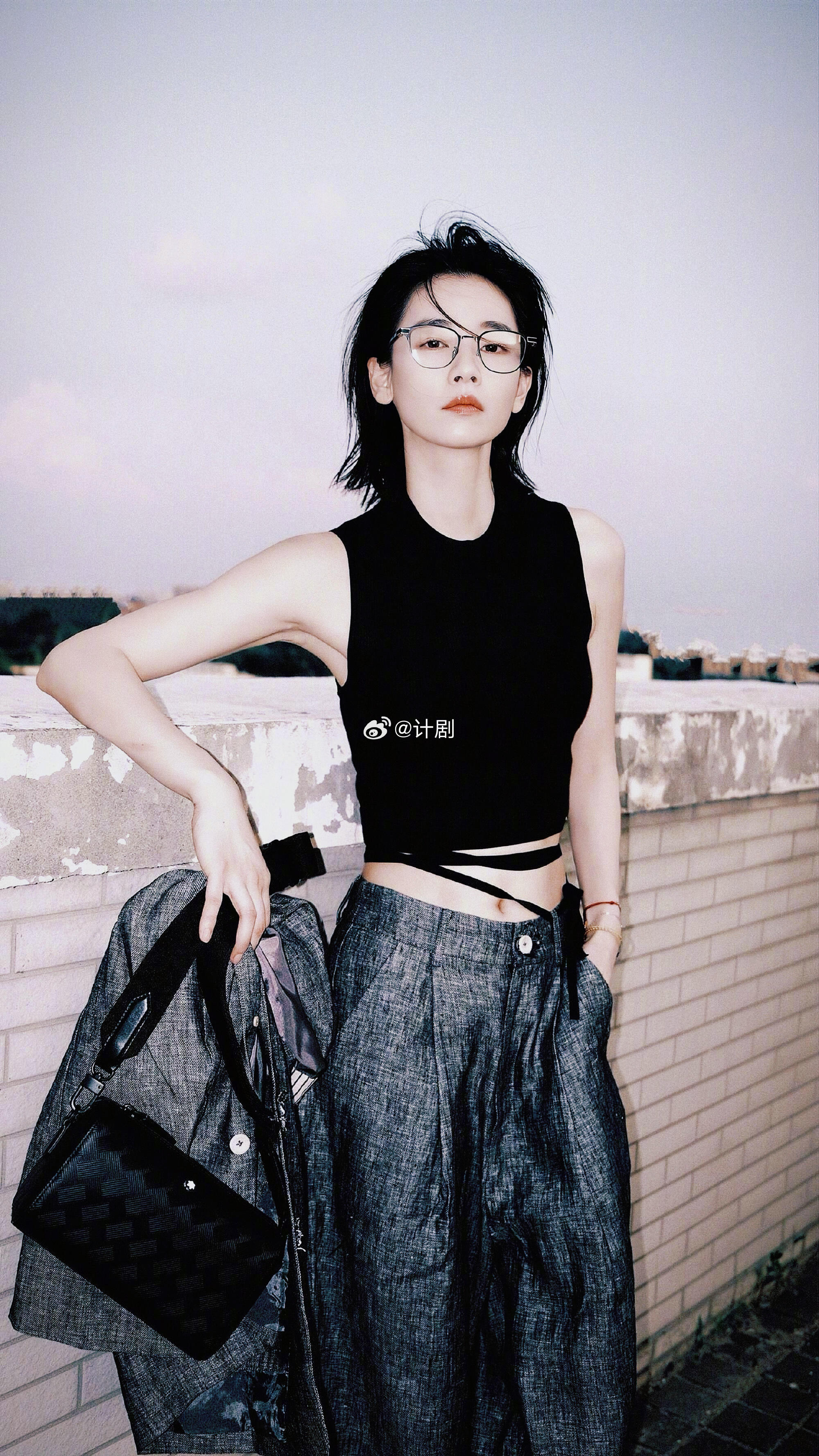 刘雅瑟气质A爆了 倪妮刘雅瑟同框真的太绝了，一个温柔一个飒爽，刘雅瑟气质A爆了，