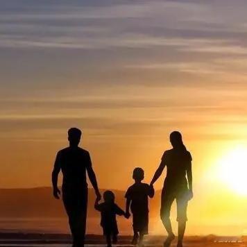 《正观漫读｜渐渐懂得：平淡是真，健康是福》功名利禄，在没有健康做支撑的前提下，都