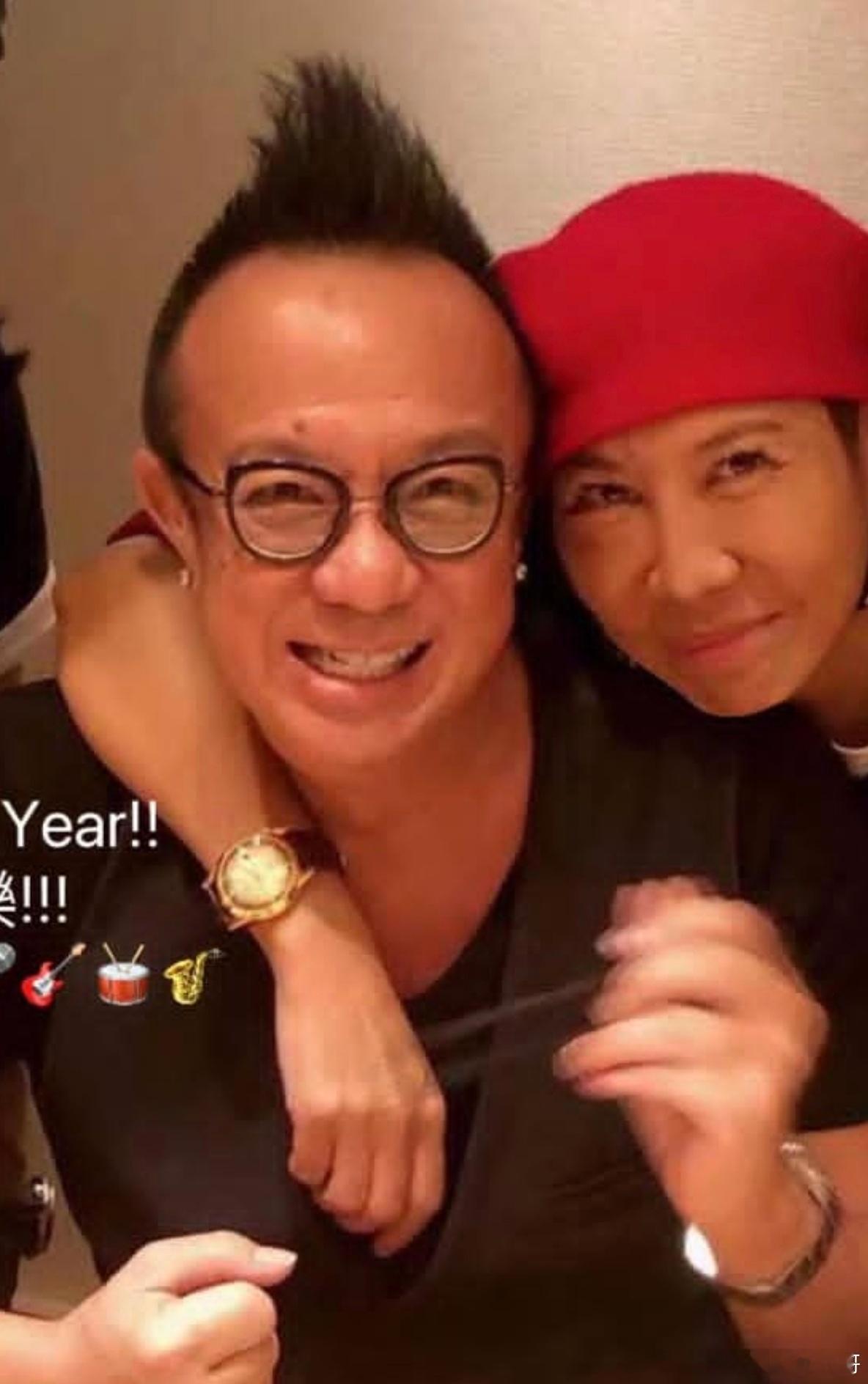 黄大炜一生未婚未育 61岁黄大炜去世，他一生未婚未育，与经纪人女友Vicky相恋
