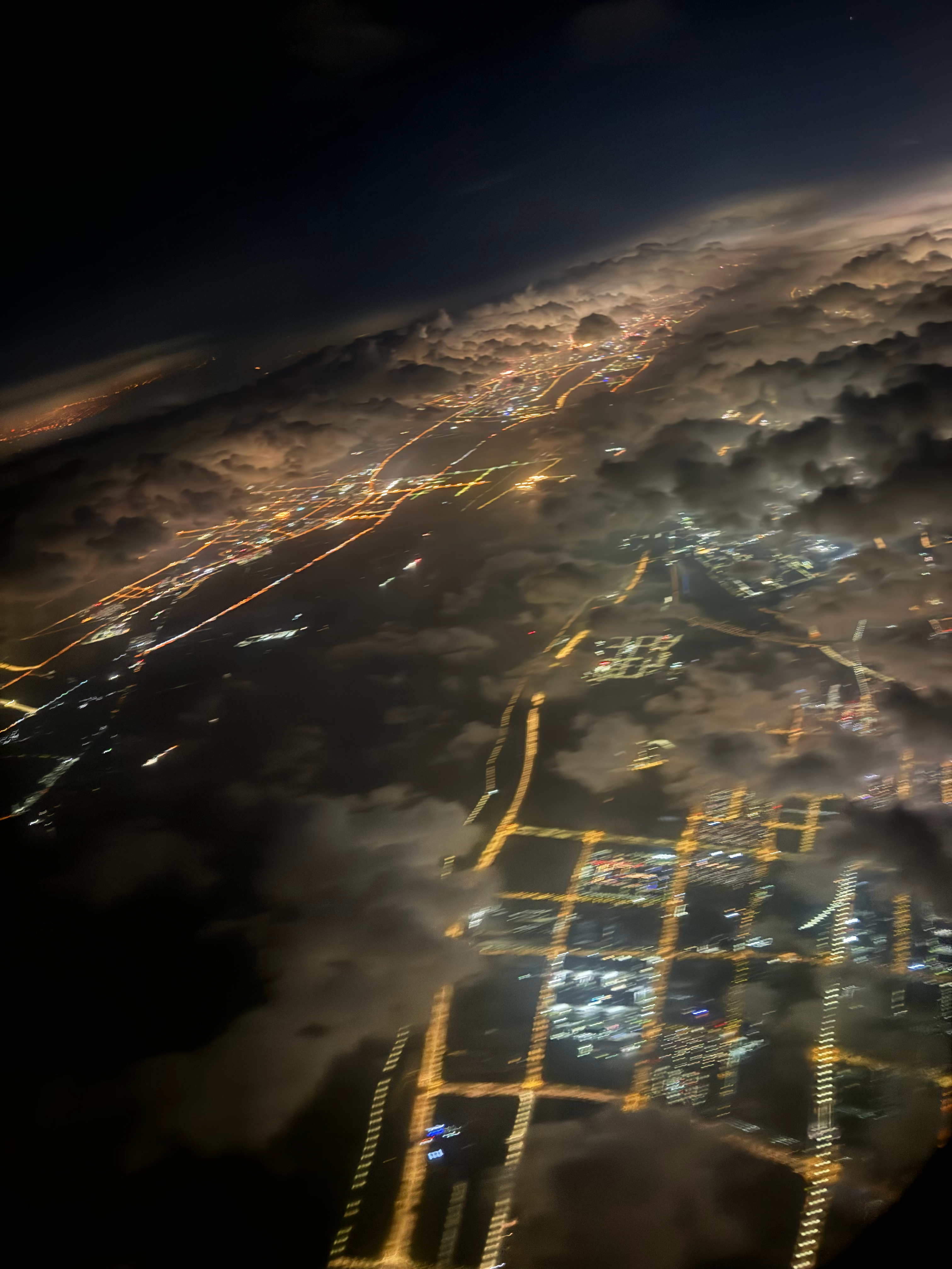一天辗转三个城市✈️😮💨回家晚班机无敌夜景🌃get✅ 长沙·长沙黄花国际机