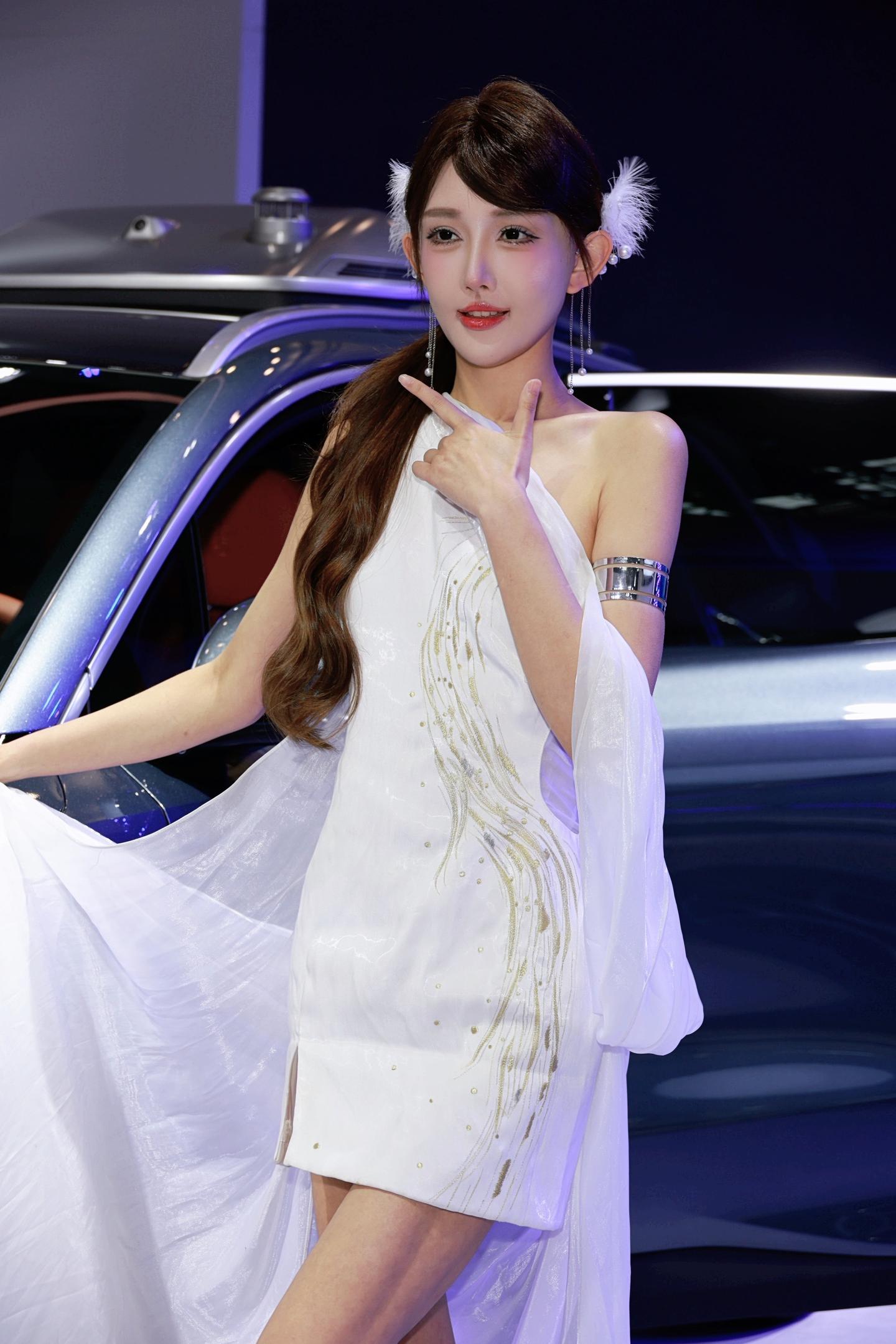 清纯女神 美出高级感小姐姐 车展现场 车展车模 美女车模