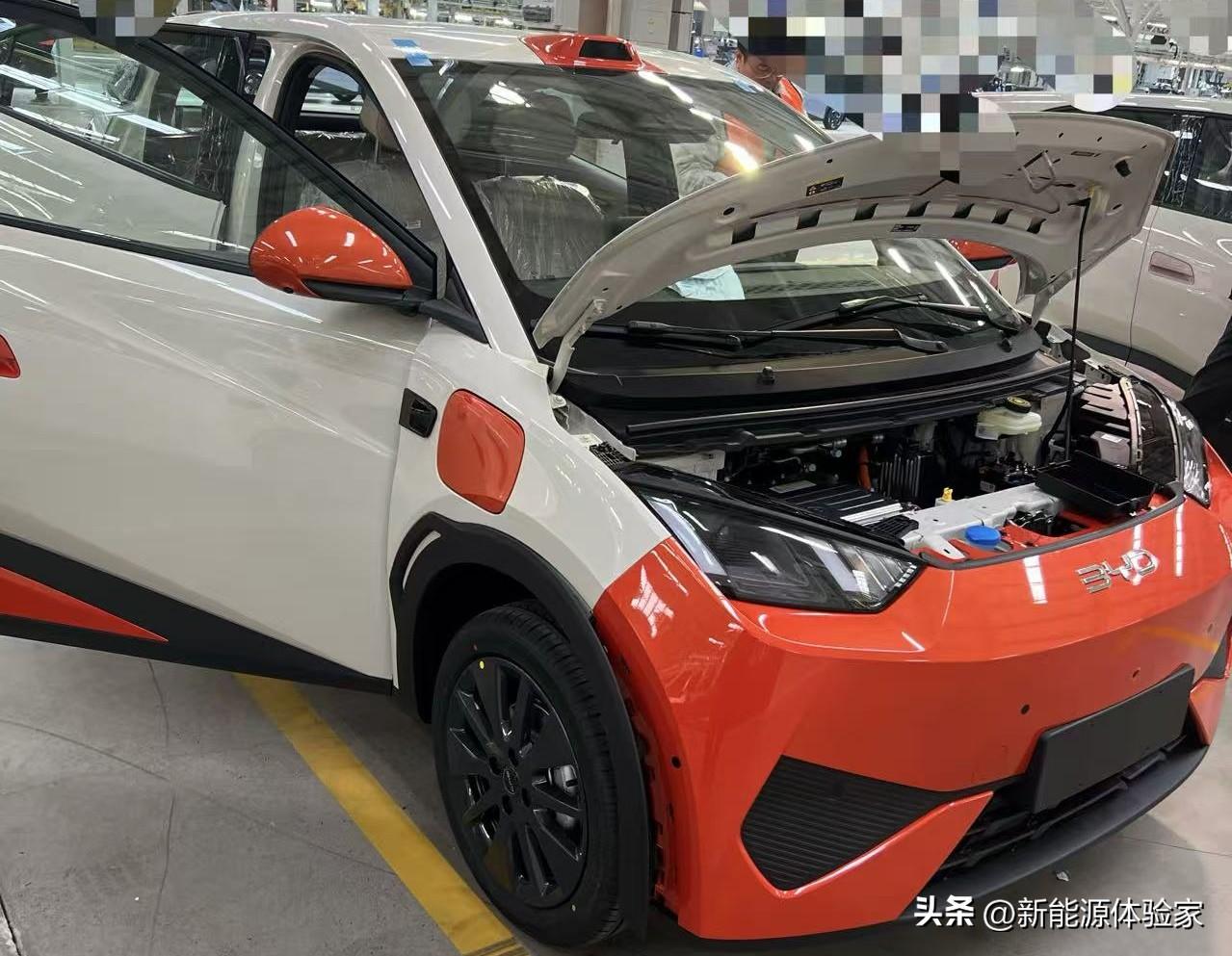 比亚迪智驾发布会不可缺少的战略车型之一，
会不会有闪充版呢？[爱慕]