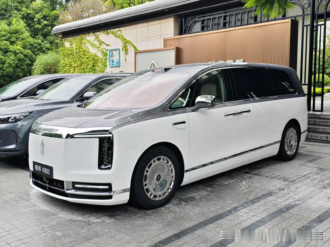 陈震：尊界V800还配了6激光雷达 你受得了吗！

陈震预测高端商务MPV市场未