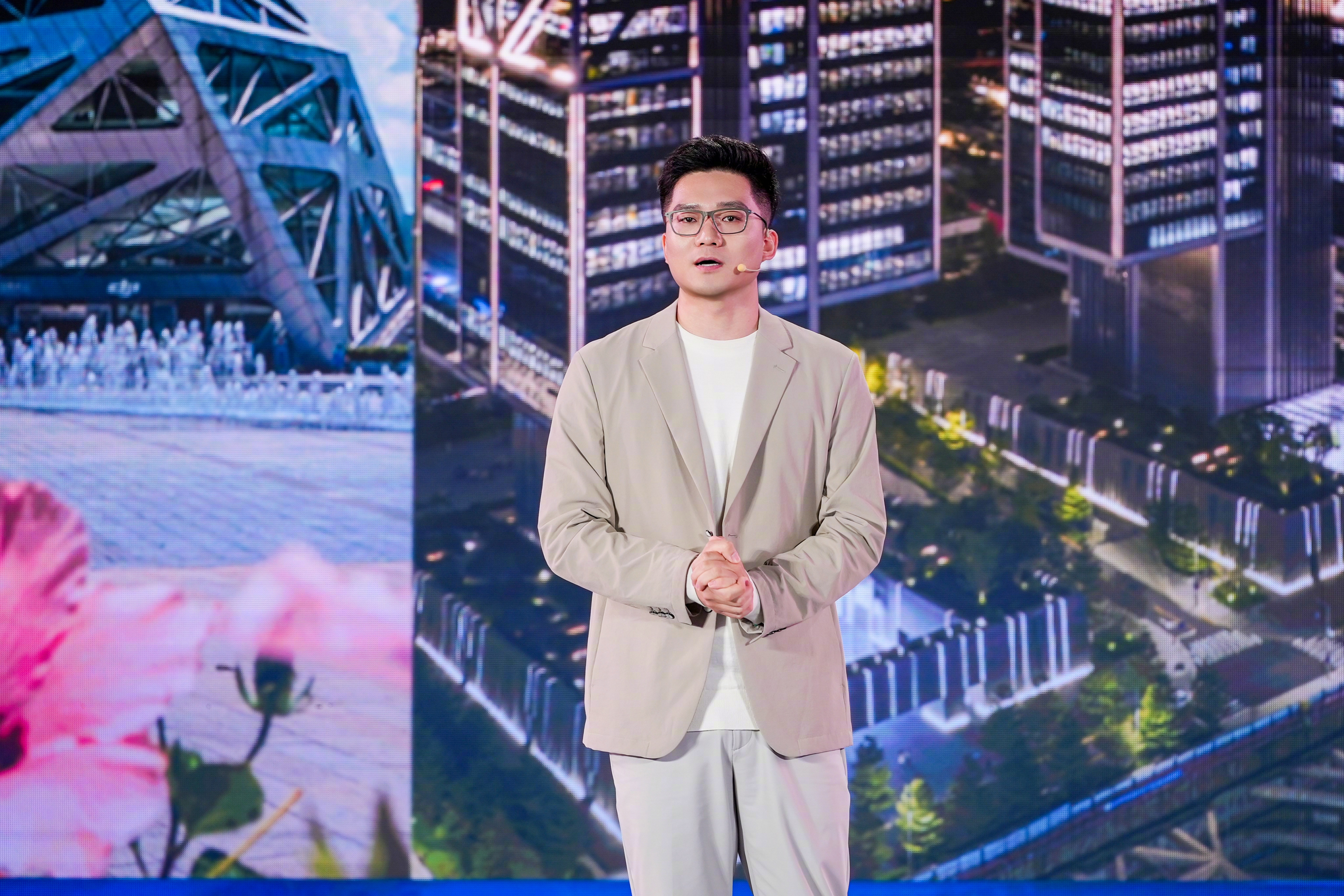 继上次电影节千人现场宣介后，本周我将在深圳万人场馆开唱，这是一场无比美妙的体验。