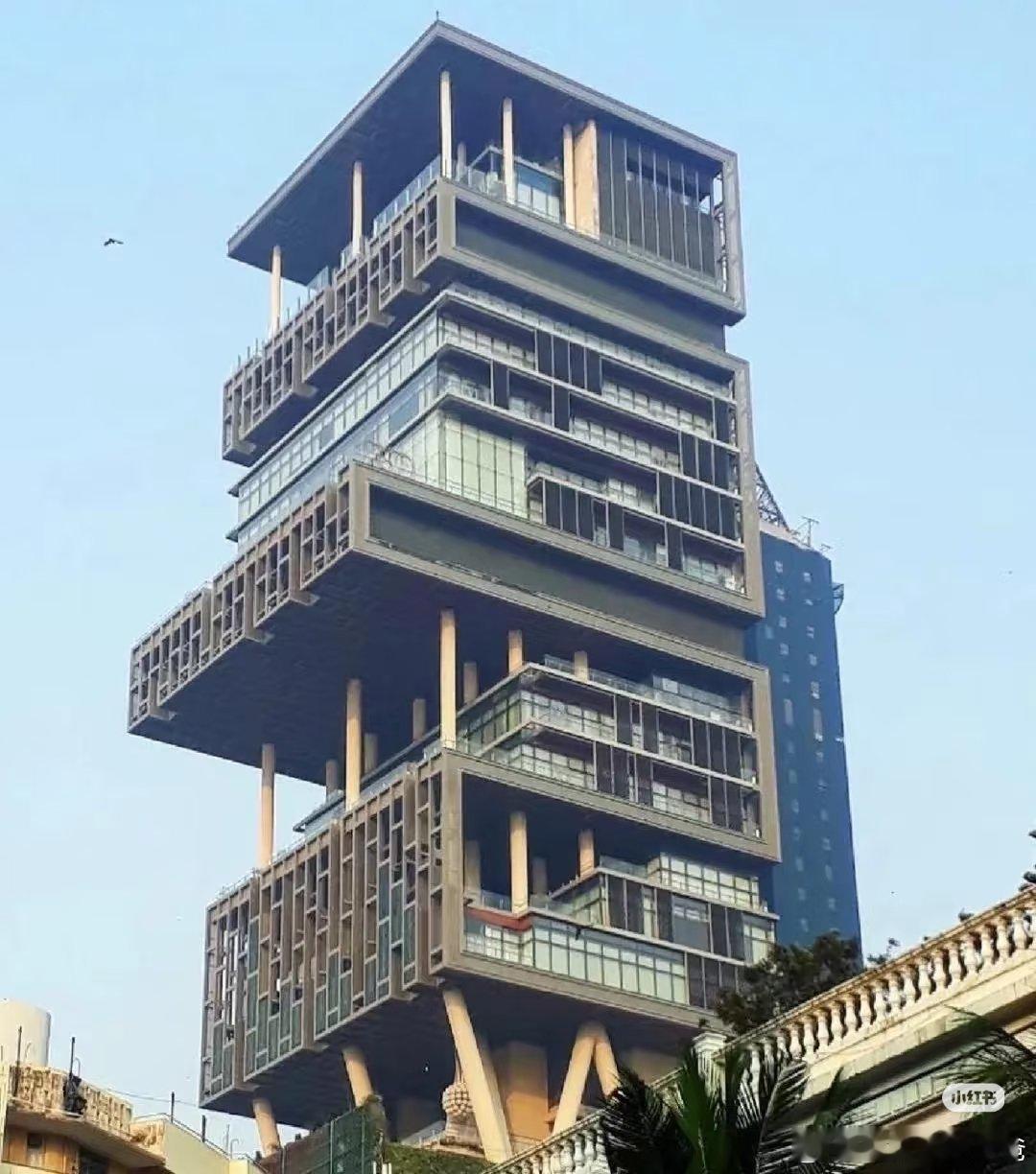 世界第一豪宅安蒂拉（Antilia）—— 印度首富私宅• 位置：印度孟买阿尔塔蒙
