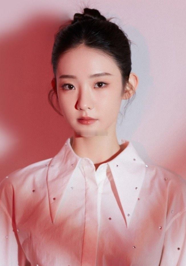 电影《活久久》女主：张艺凡男主：陈立农演员：林永健、郭柯宇、唐九洲导演：陈国辉(