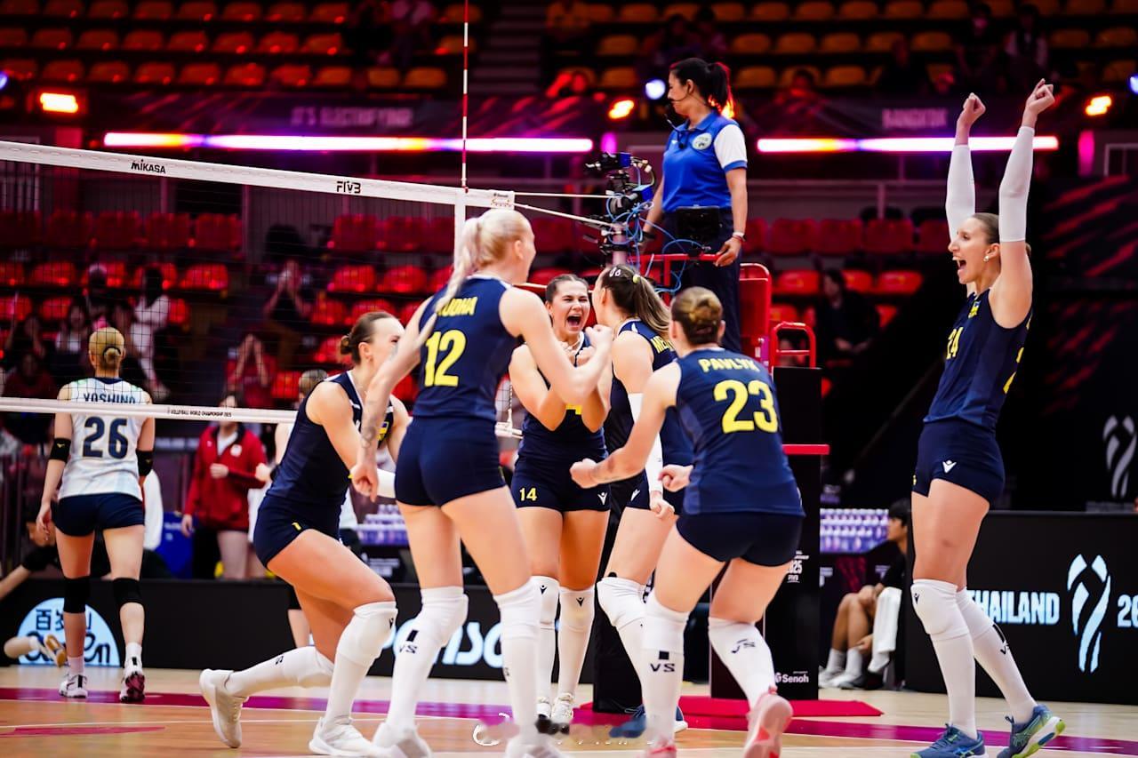 【2025女排世锦赛 小组赛：日本女排3-2乌克兰女排】北京时间25日晚上，泰国