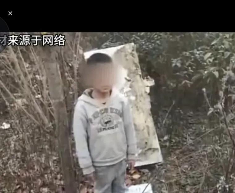 为了养活没有血缘关系的弟弟，21岁男子靠偷窃给弟弟买好吃的，暖和的衣服的。而自己