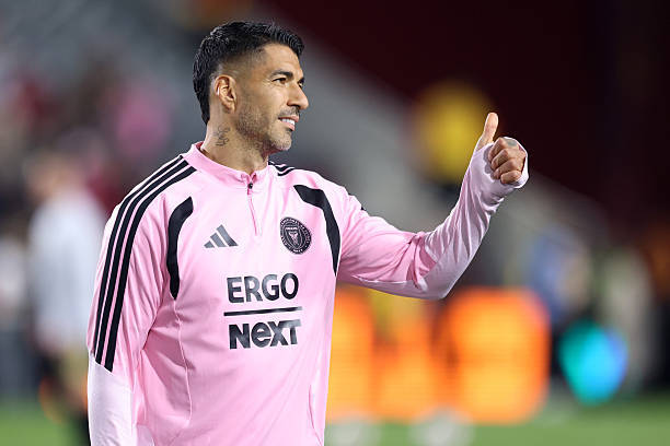 新赛季美职联首轮 迈阿密国际0-3洛杉矶FC，苏牙最后十分钟上场苏亚雷斯