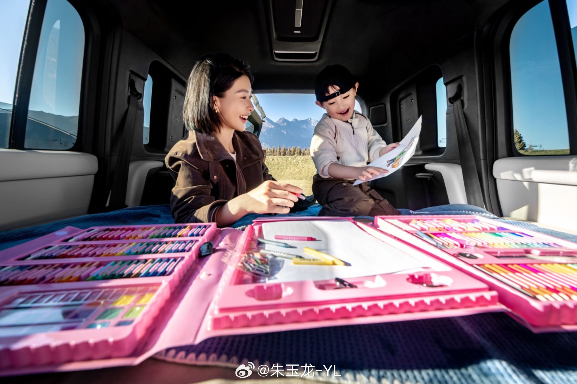 城市NOA辅助驾驶开始"飞入寻常百姓家"，地平线HSD+iCAR V27来了地平