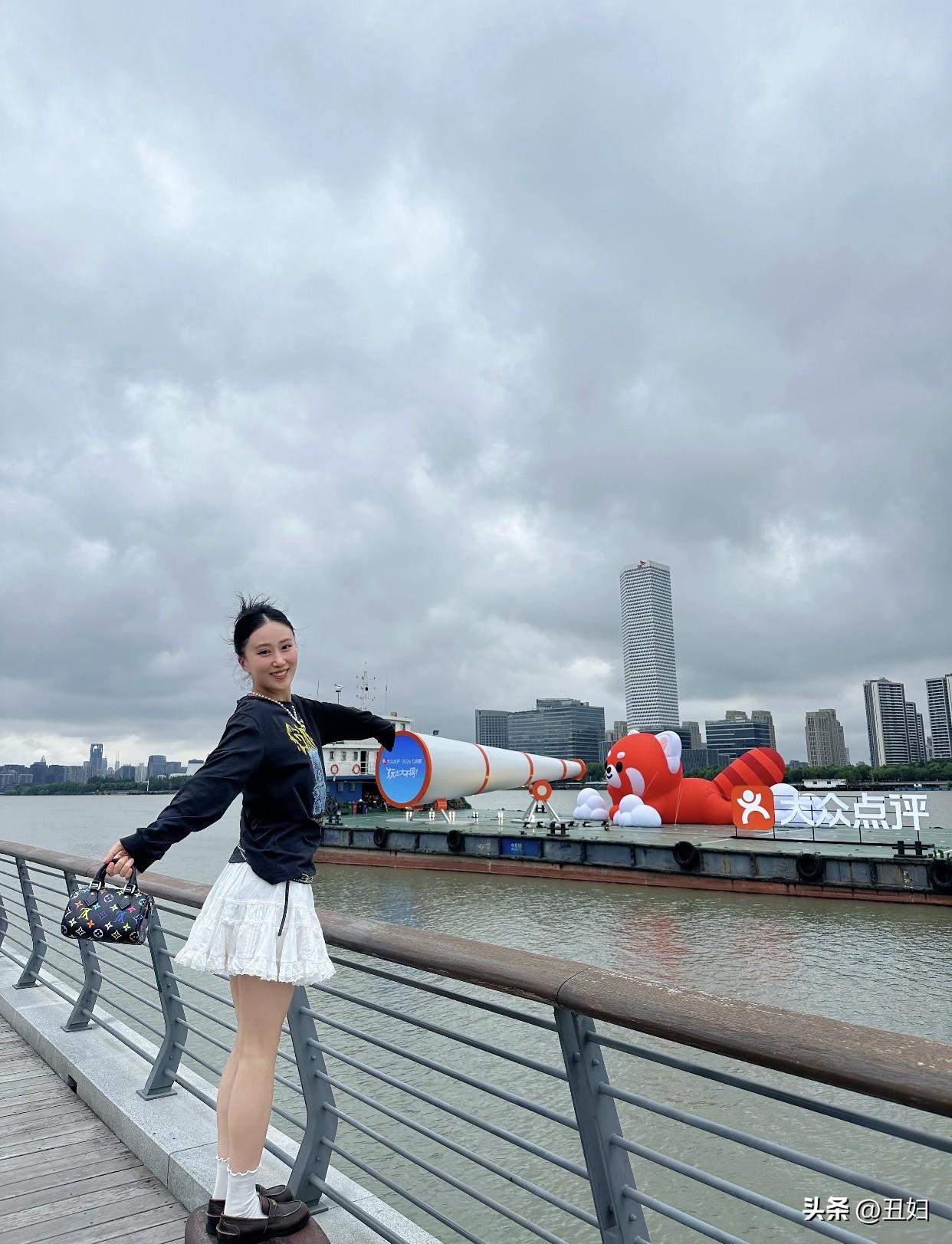 好风景你路过会拍照留念吗沿途遇到好风景就能随时停车拍。因为景点分散，自驾能随心所