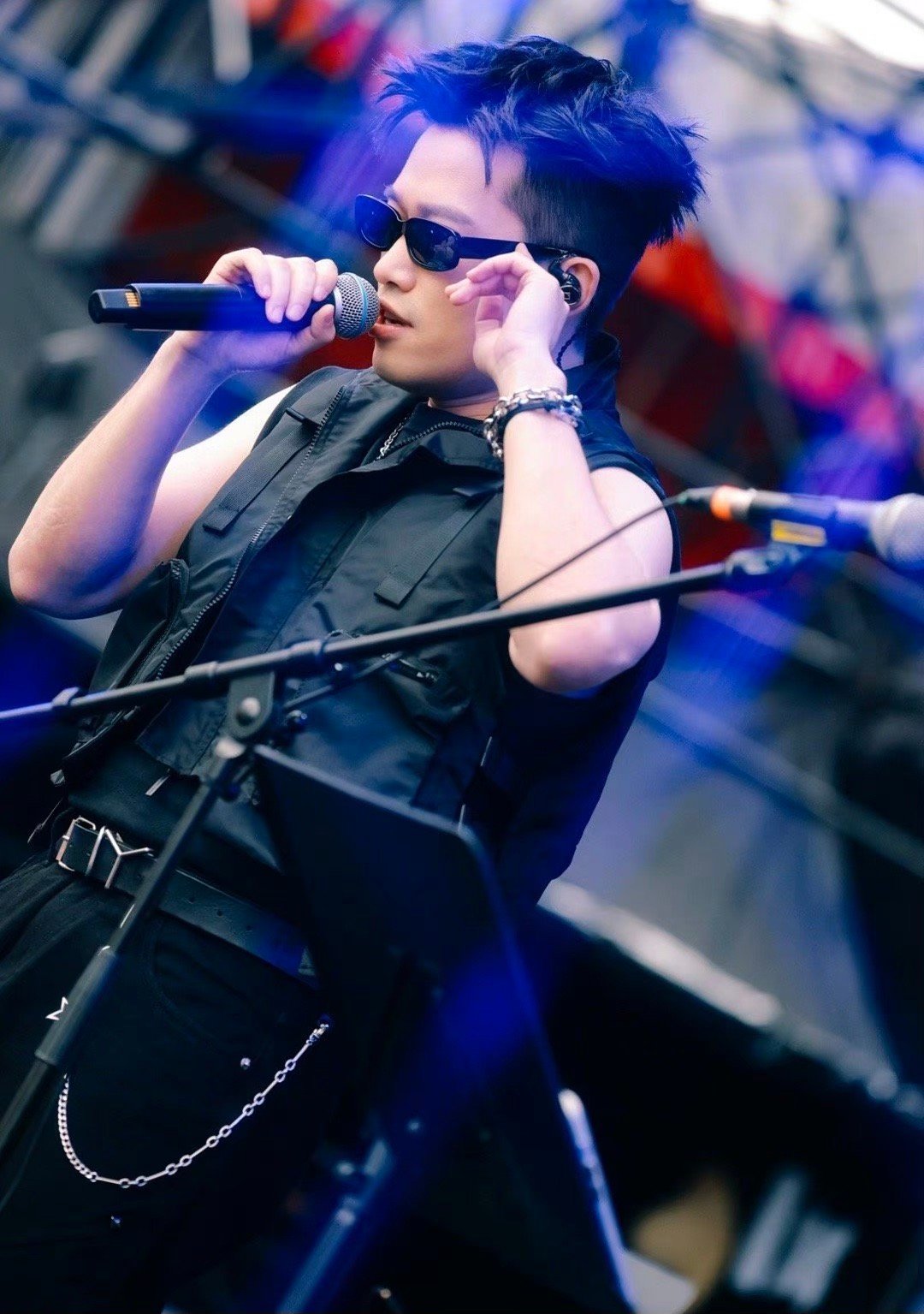 #烟台养马岛音乐节全阵容官宣# 家人们我真的坐不住了！养马岛音乐节你是懂我想看到