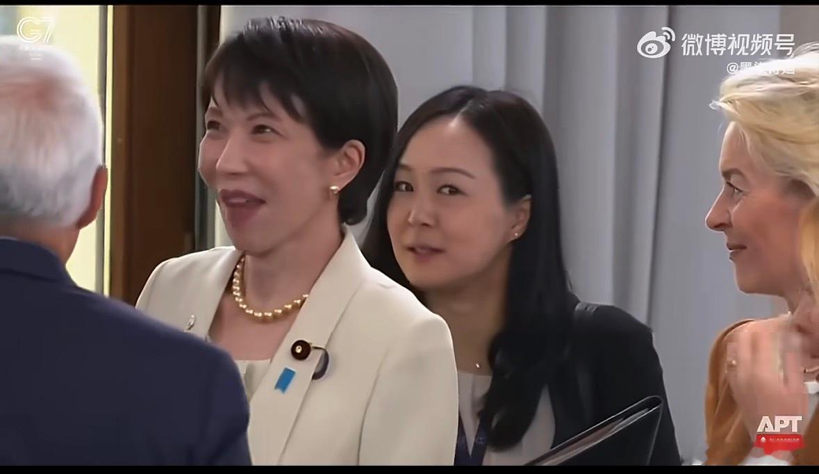 高市早苗无聊转椅子被批丢人太轻浮了，不知道是不是职业病犯了