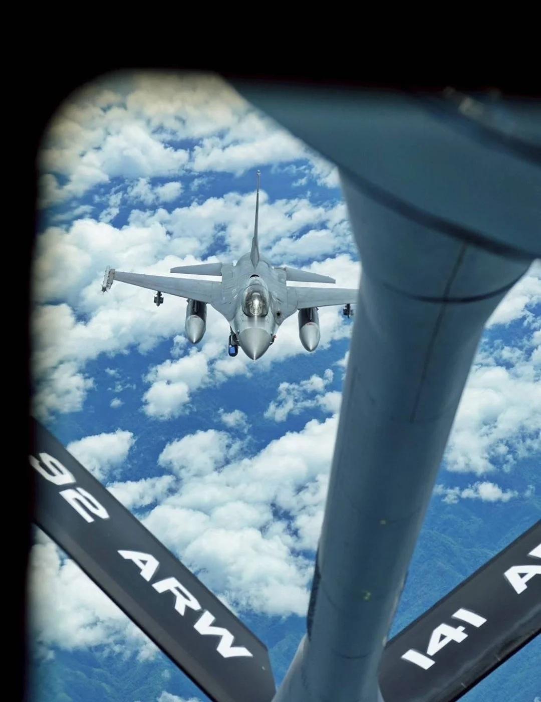 与美国空军联合演习的泰国空军
战斗机 航空航天 武器装备 飞机 军事 航空摄影 