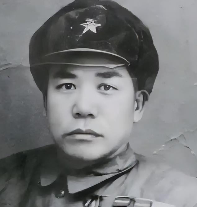 1955年，授衔大会上，毛主席指着名单问："那个凭一把大刀，砍杀27个鬼子的'军