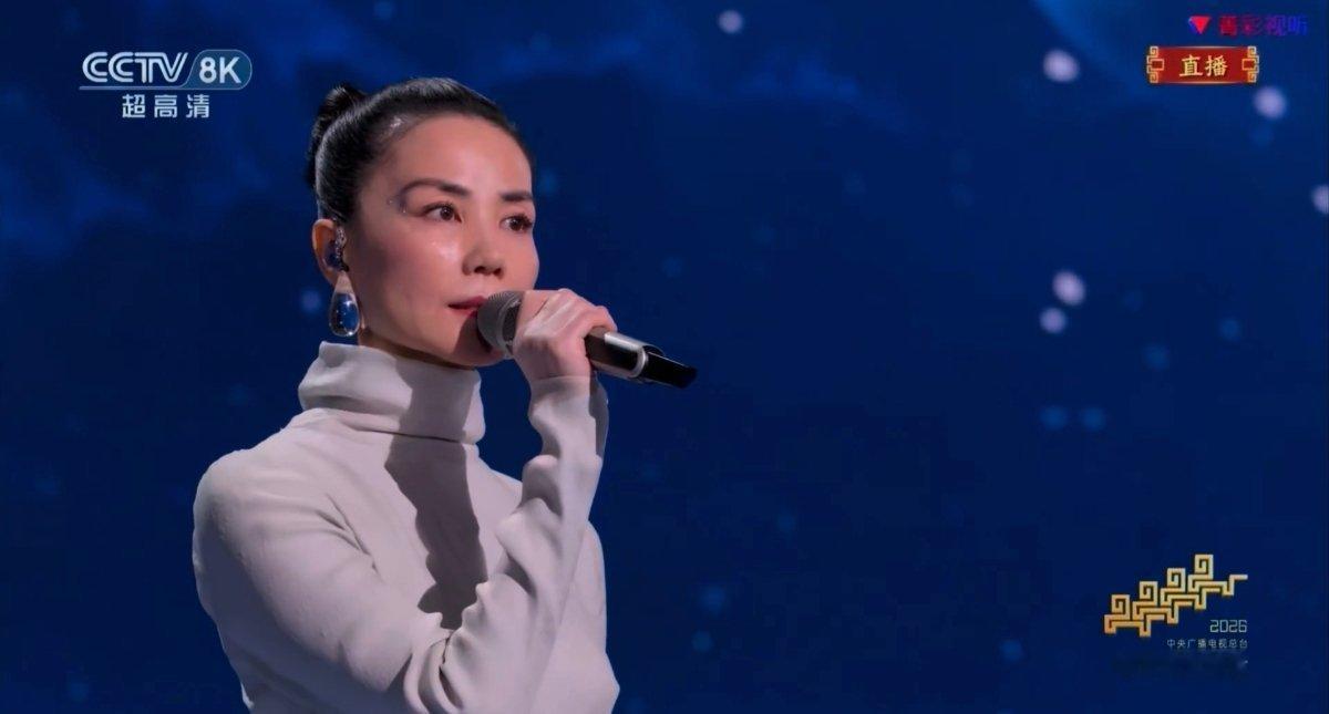 王菲的脸好紧致！ 