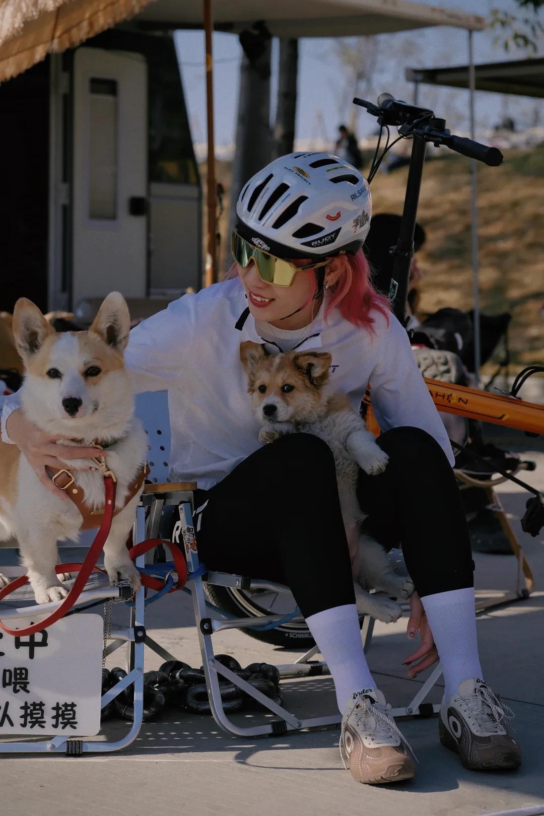 每多骑一公里，就多一份勇敢，多一份对生活的热爱。