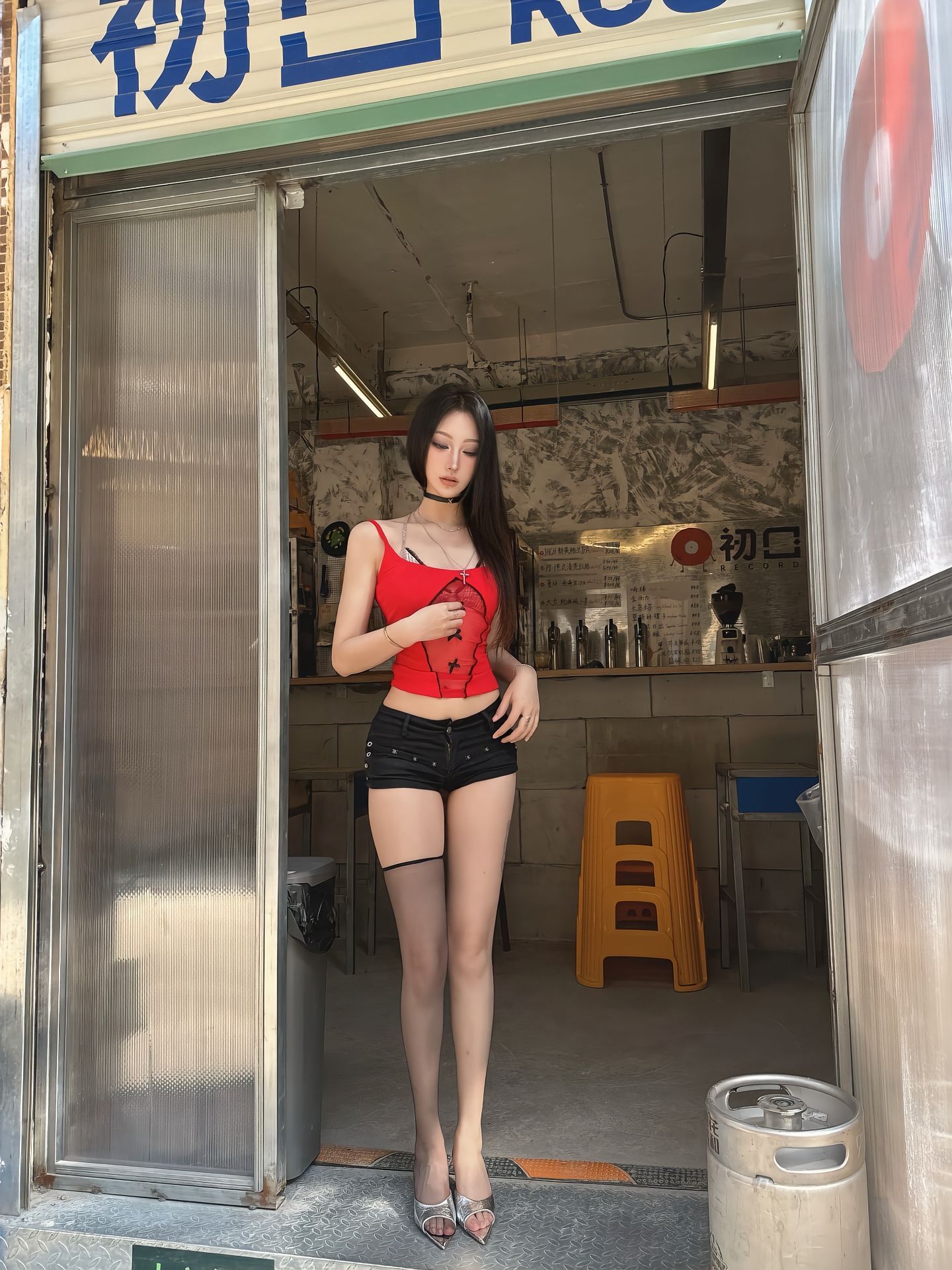 老娘辣不辣不是你说了算。~ 