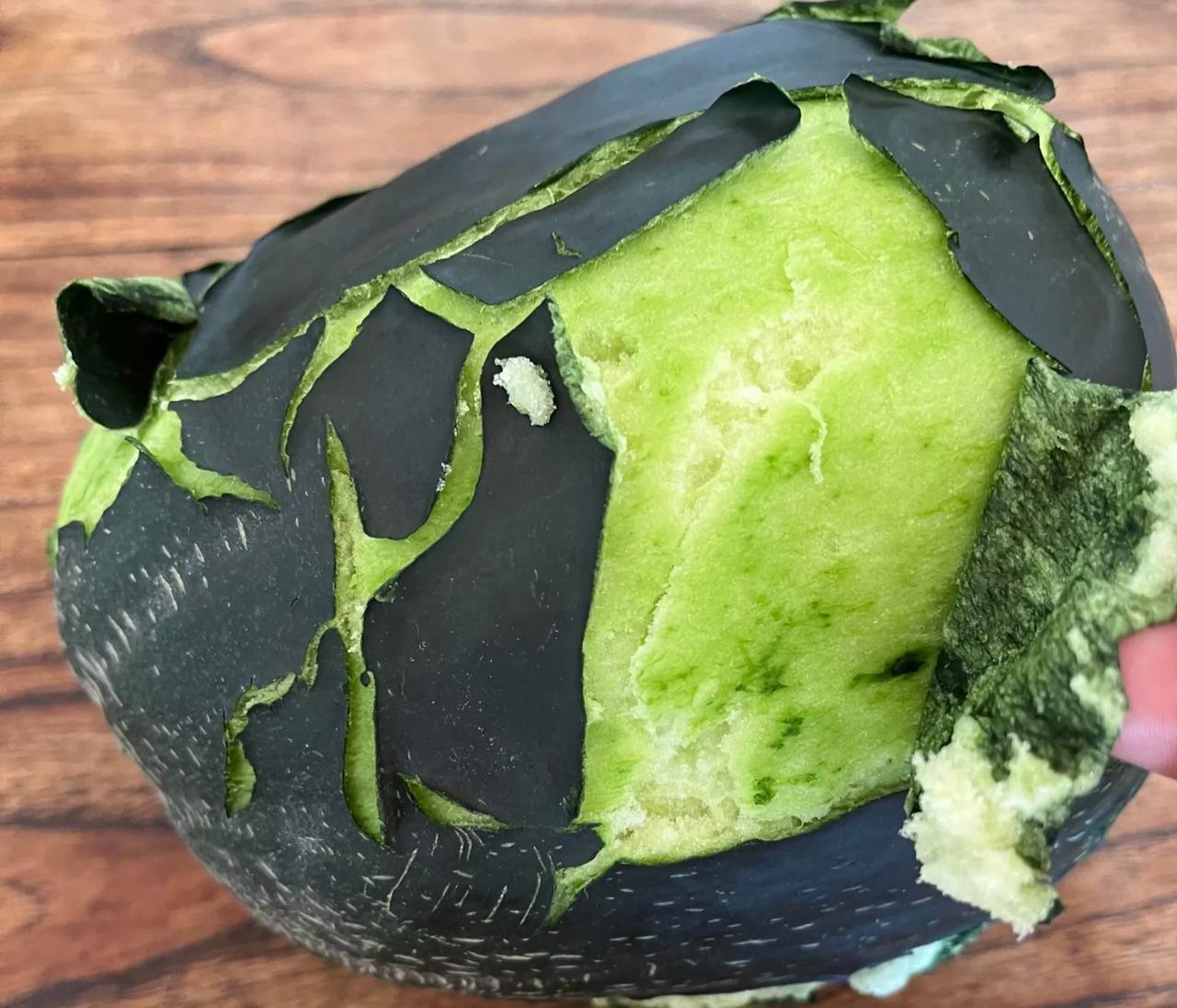 为啥市面上都找不到这种瓜卖呀？突然好想吃

早些年去湖北游玩，吃过这种瓜，一种青
