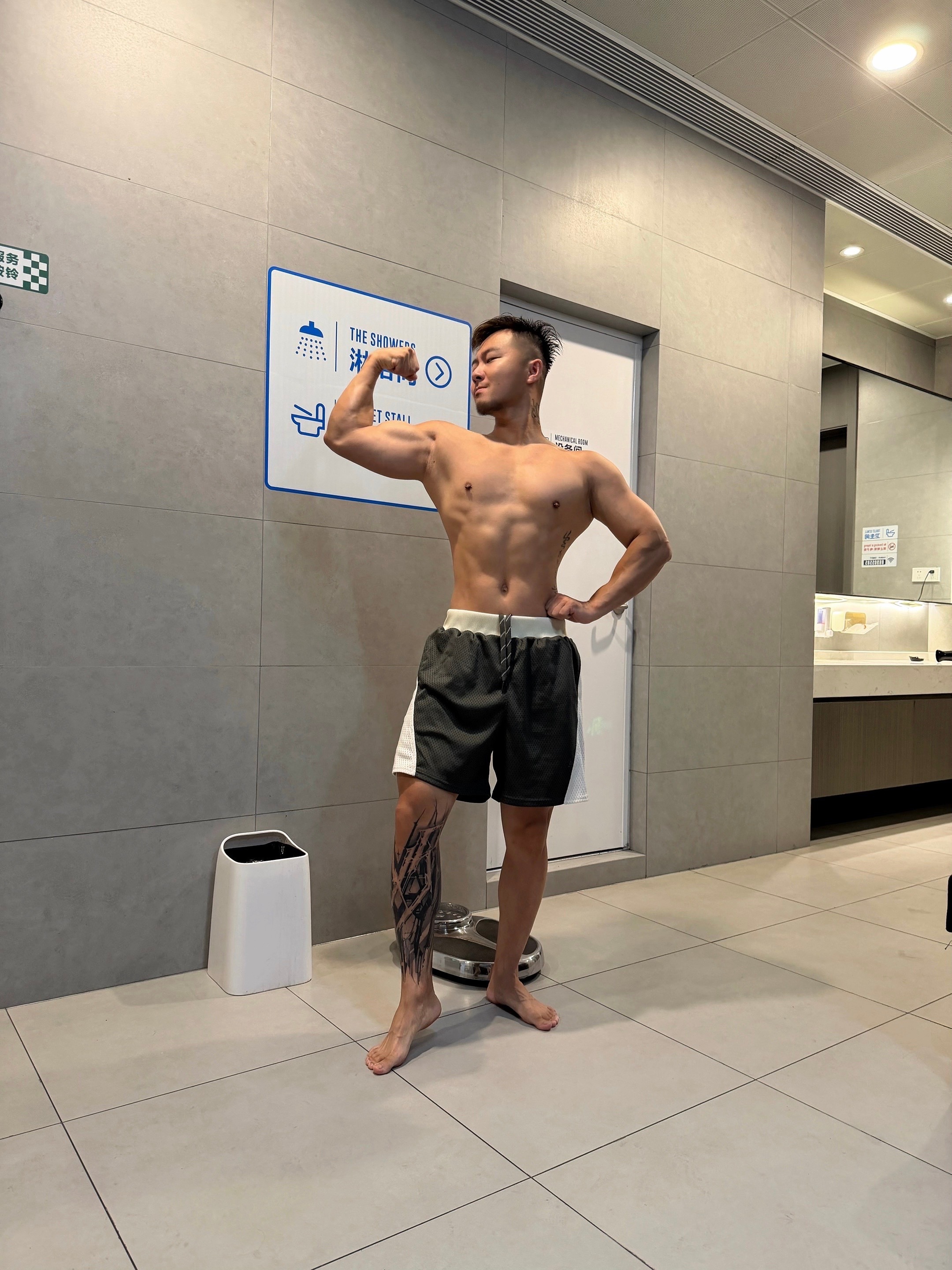 例行展示 … 
