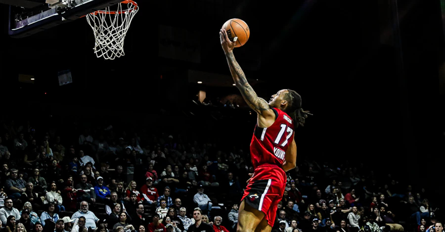 贾米尔·杨的转正并非突发事件，他早已进入热火培养体系此前，热火宣布和后卫贾米尔·