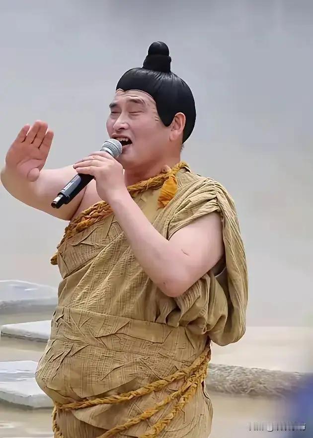 朱之文之所以长红不衰，主要是因为他身上有农民的朴实和好说话，既有人气唱歌又好，让