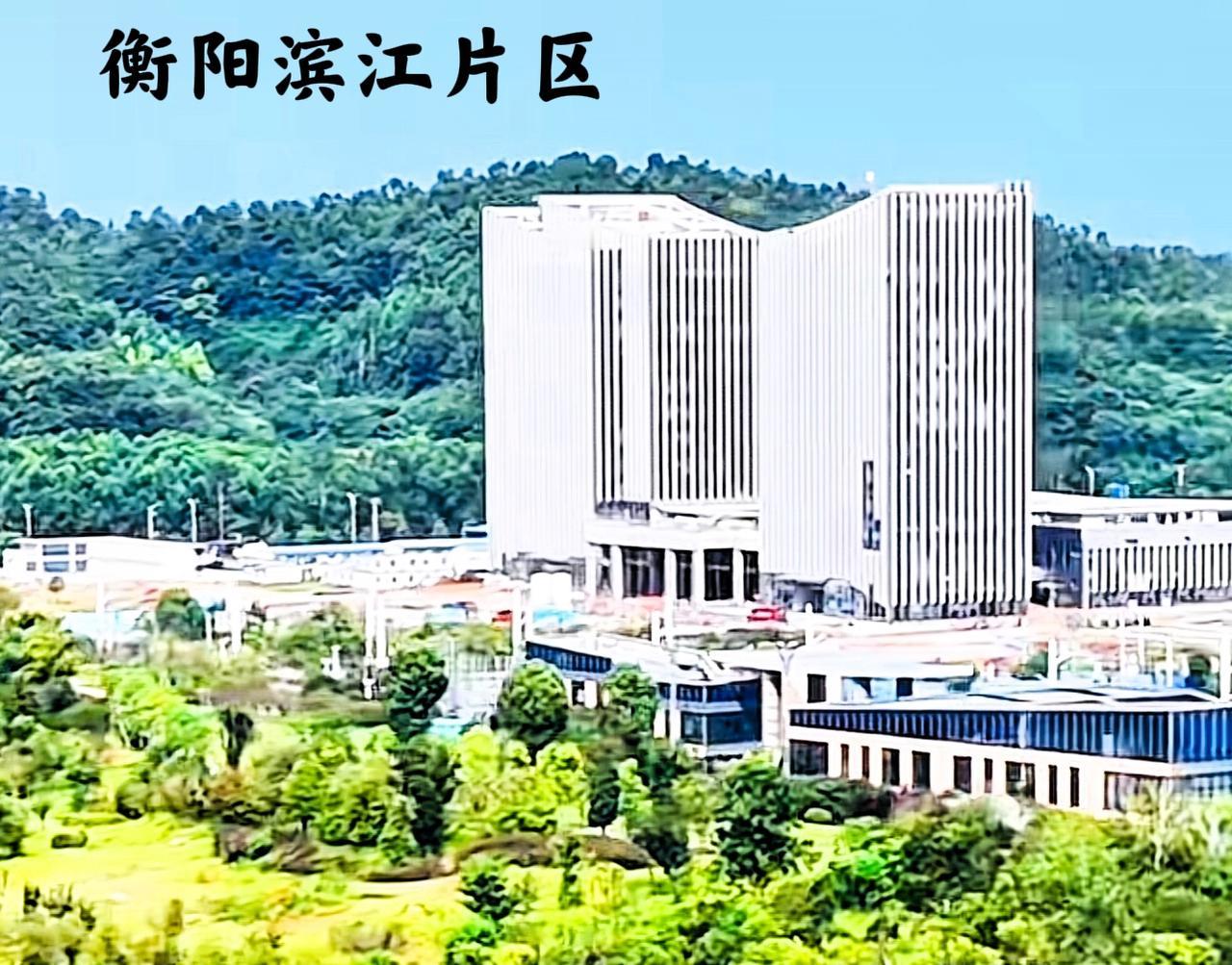 衡阳多年前的滨江片区，很早就已经有了规划，如今也不见什么很大的变化，想必衡阳的发