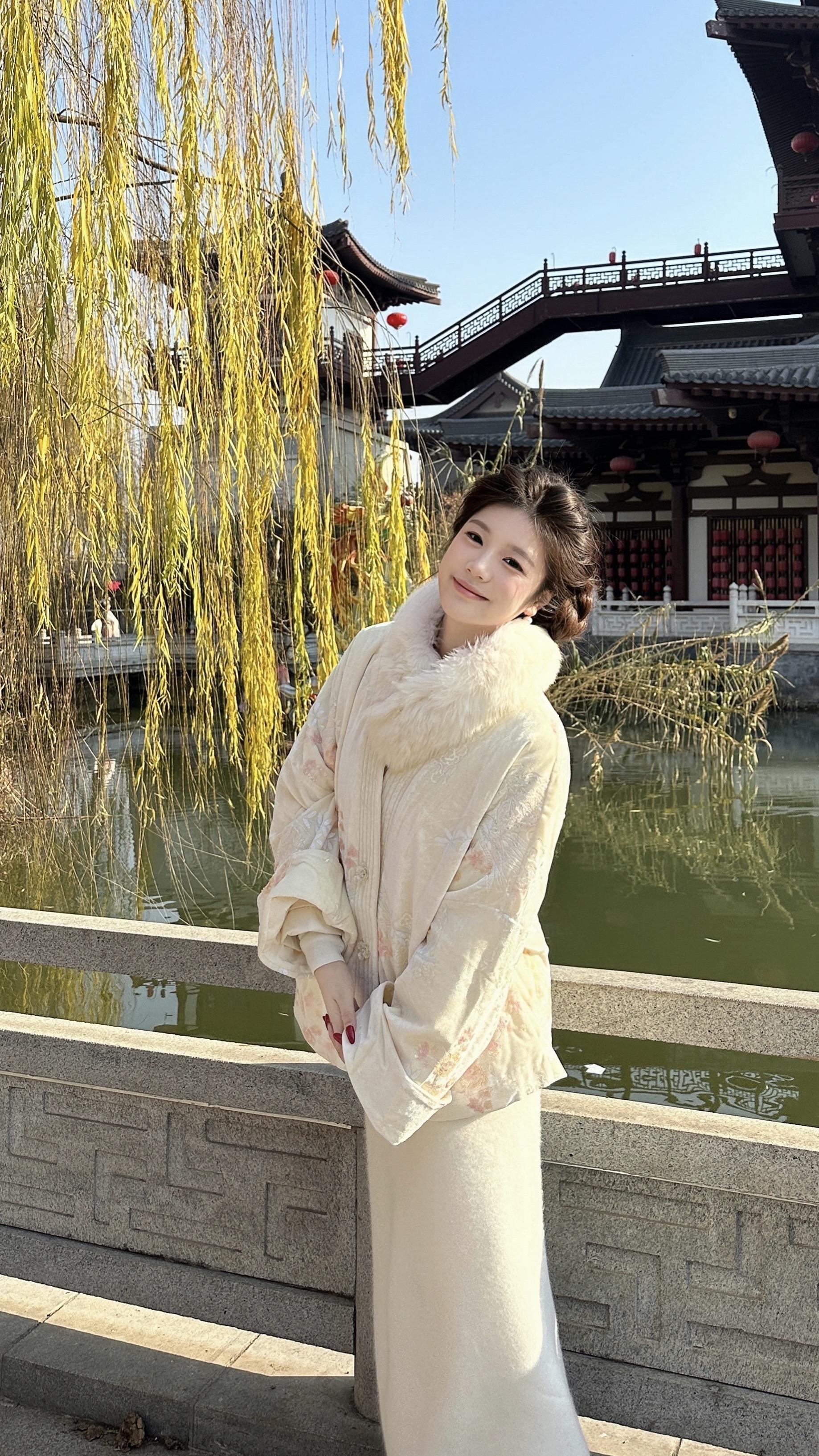 花踌躇柳轻叹敢问情何以堪