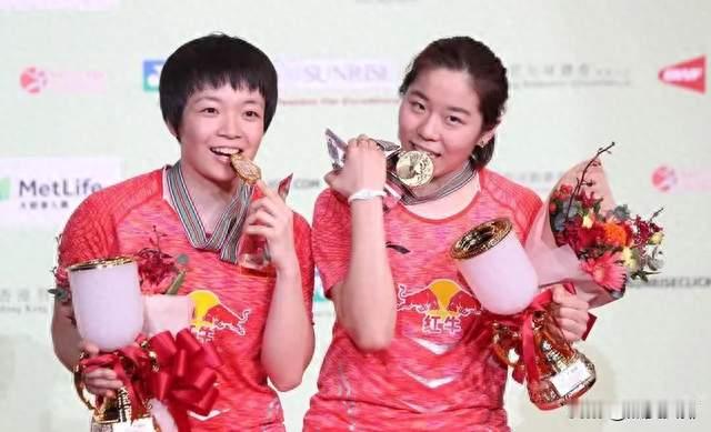 圆梦！贾一凡喜提超级全满贯，赛后泪洒现场