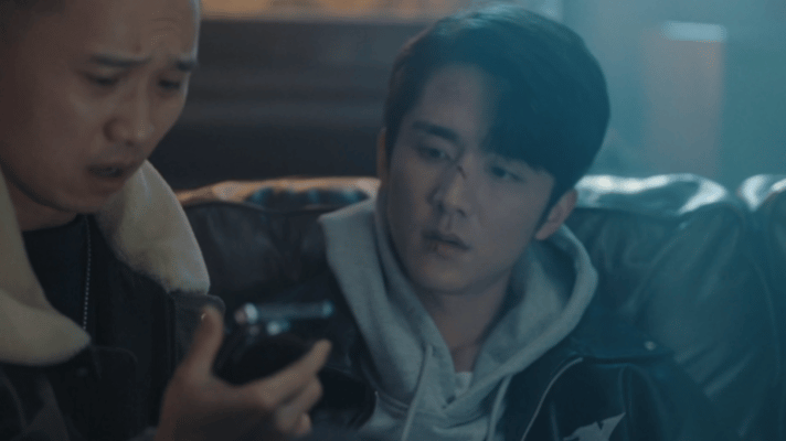 张新成新剧拳头和心一起空了！张新成把这份偏执后的崩塌演到骨子里了 