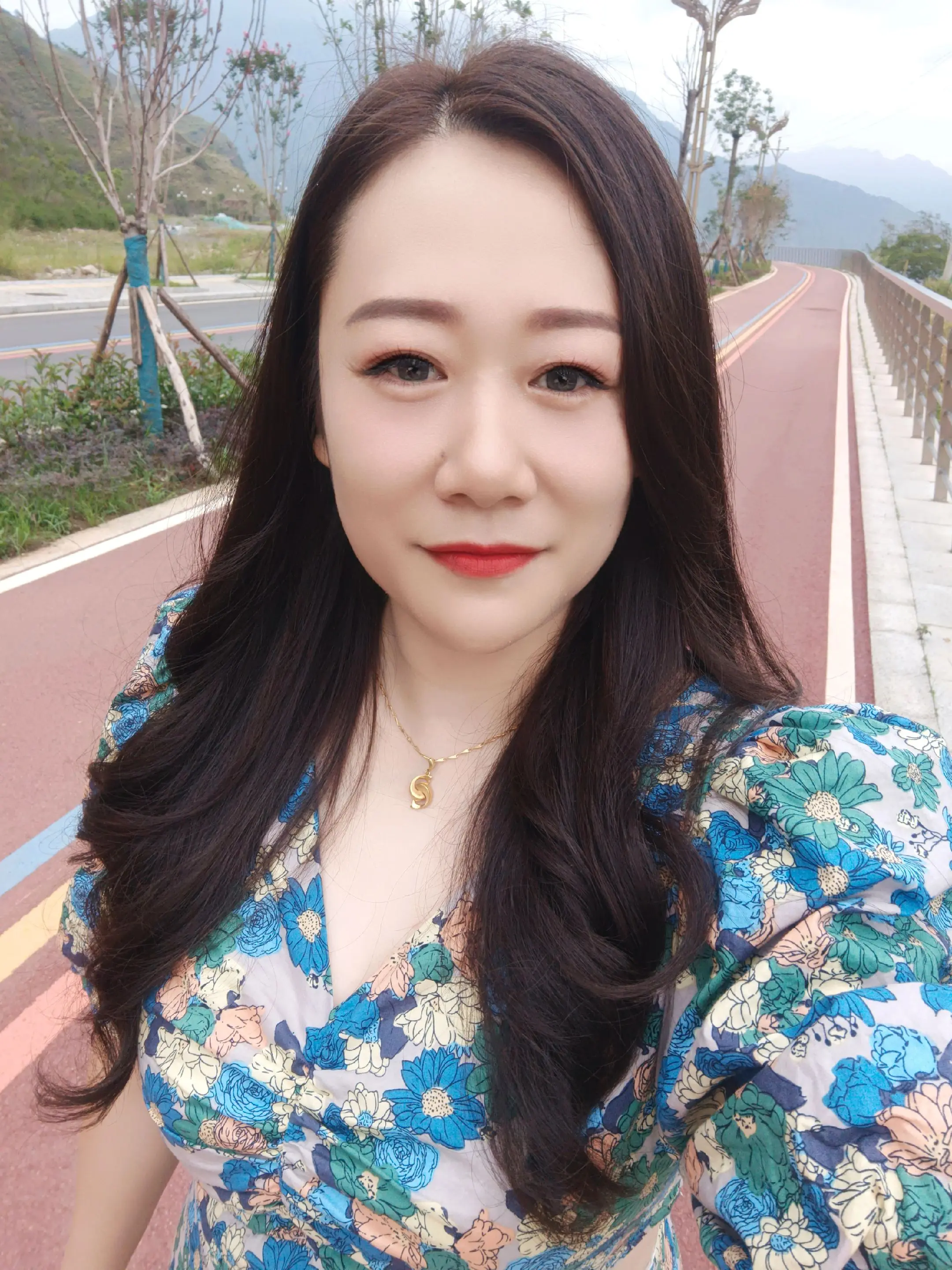 好听的歌都需要会员，爱你的人都需要花钱。成年人的世界就是花钱，如果你觉...