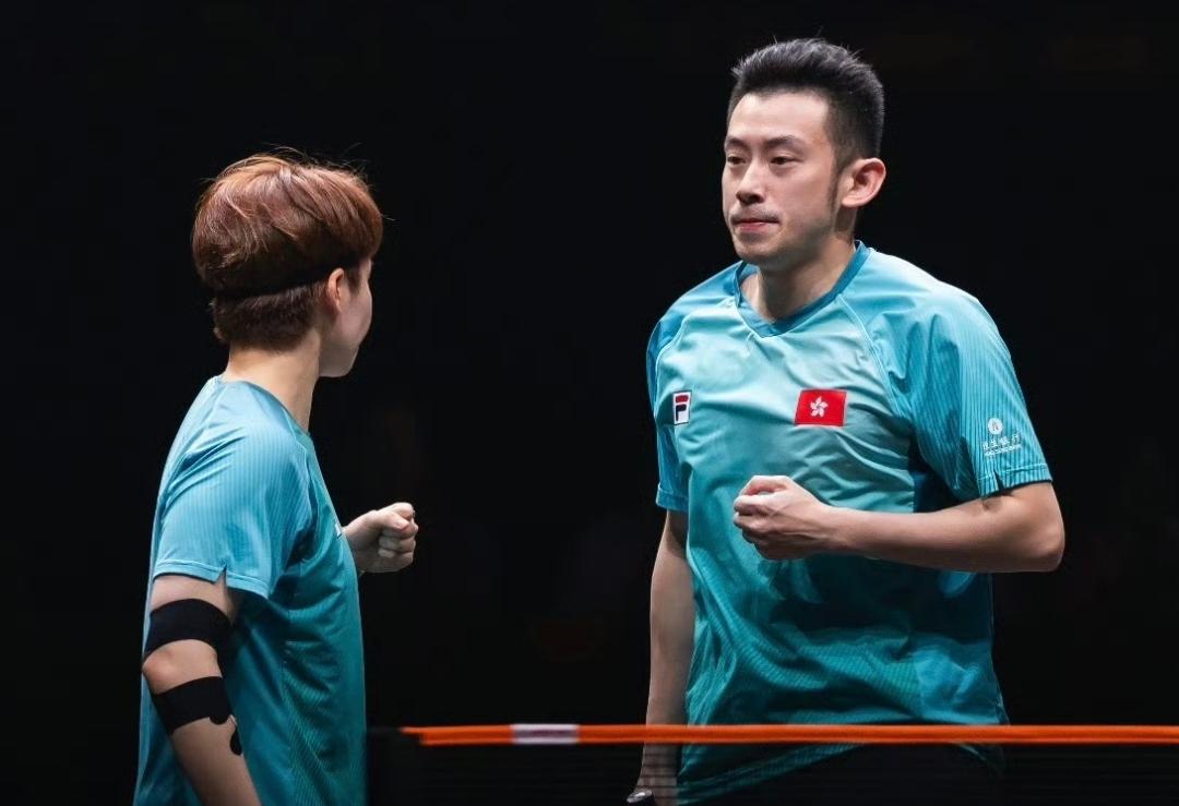 黄镇廷/杜凯琹取得小组首胜！
WTT香港总决赛2025 混双小组赛，中国香港组合