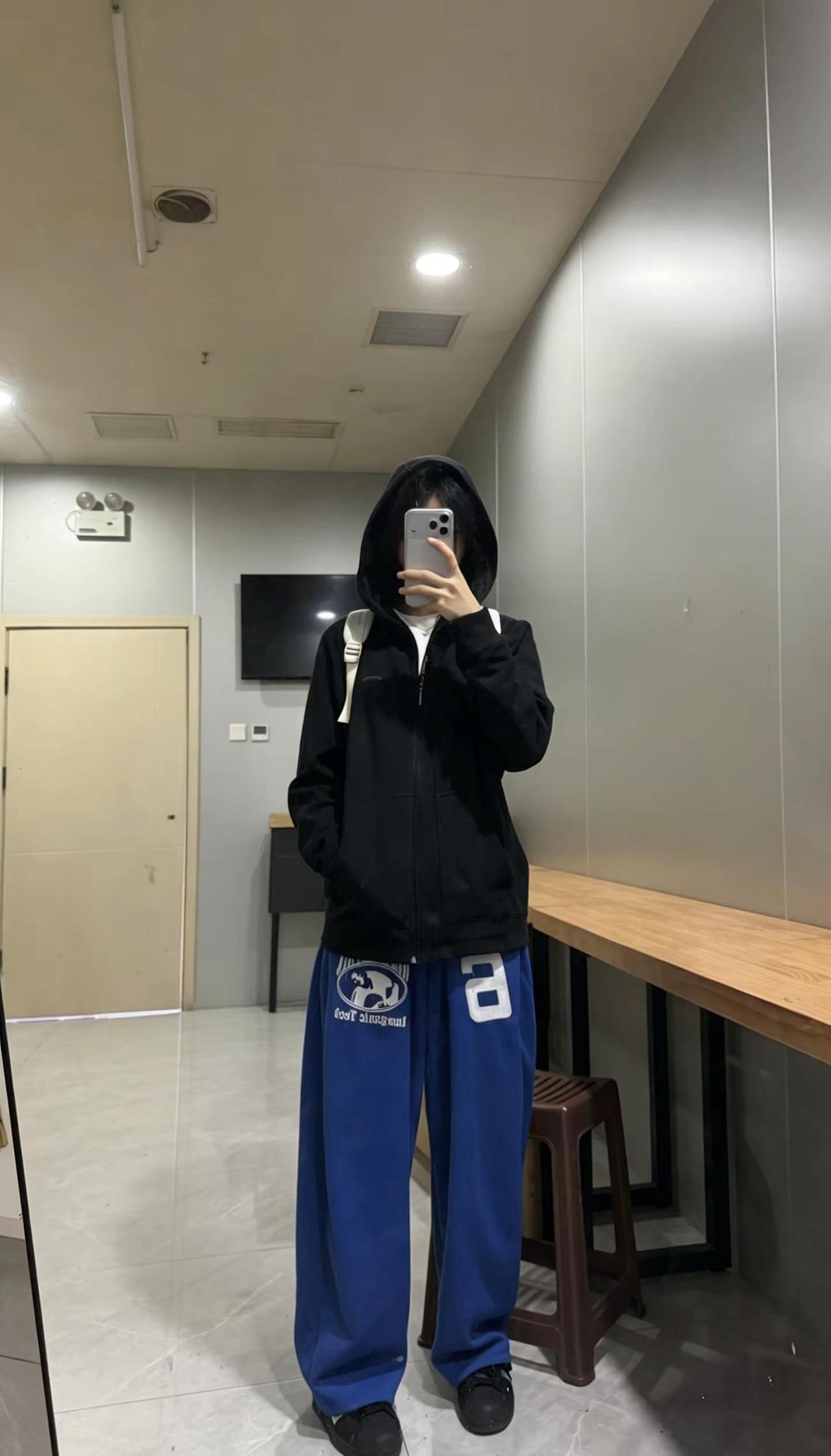 我也害怕死在了爱里面 可秋天风起变阴天
