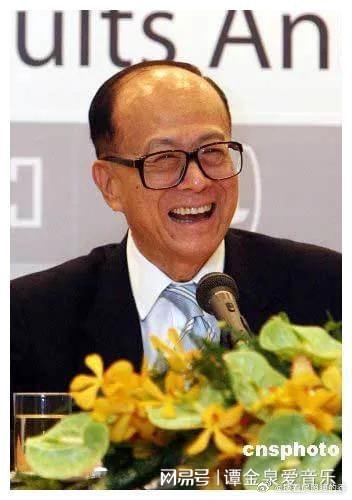 李嘉诚7折卖房子，我们降（一半）首付卖房子，哪个疗效好？#楼市杂谈# ​​​