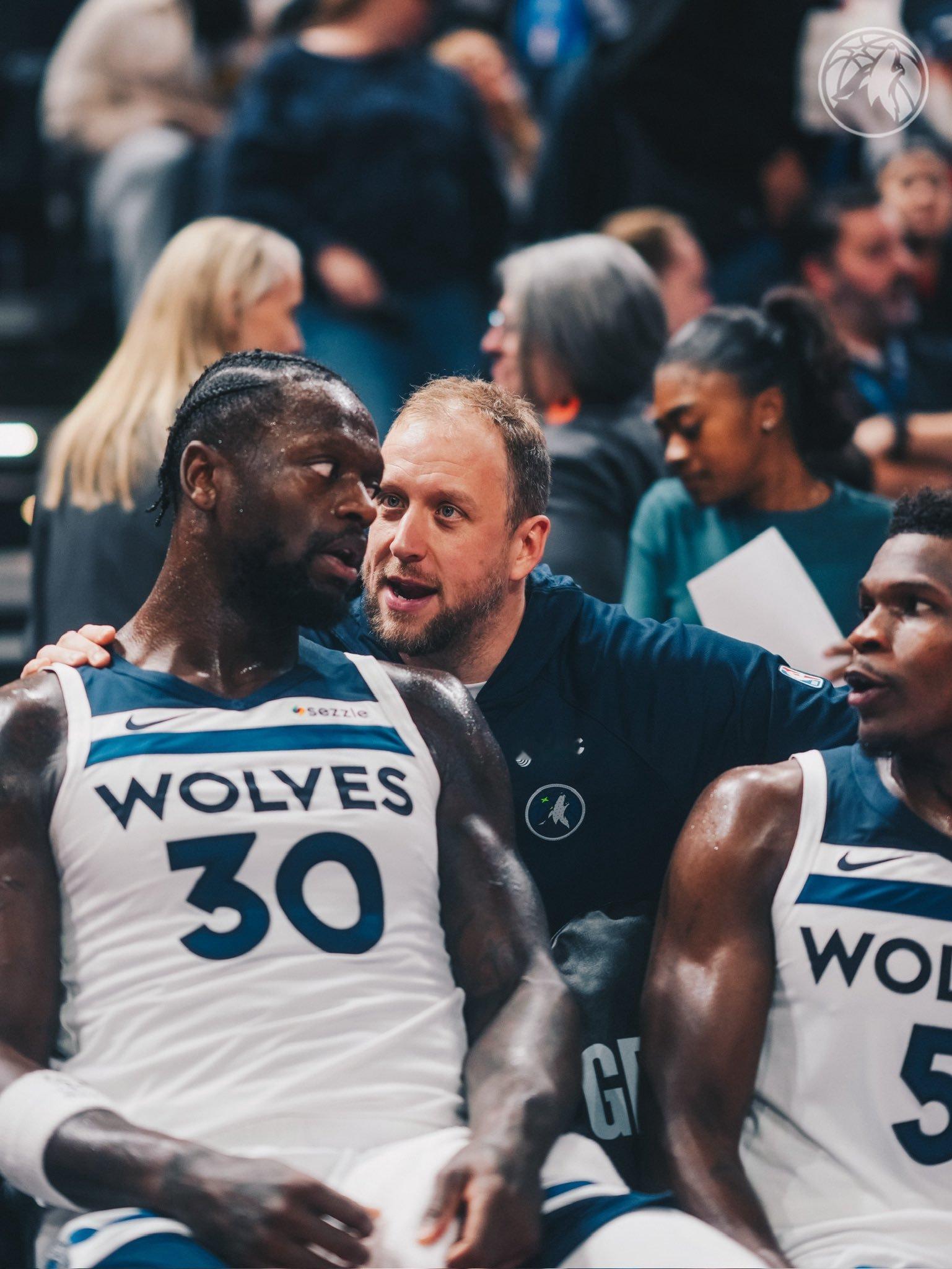 我也认为森林狼是有可能交易兰德尔，之前我小号开播有谈过这件事：在爱德华兹和麦丹为