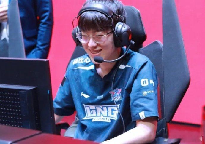 如果吃错人的塔姆是meiko，scout敢直接在语音里嘲他搞笑吗[喵喵]有韩国人