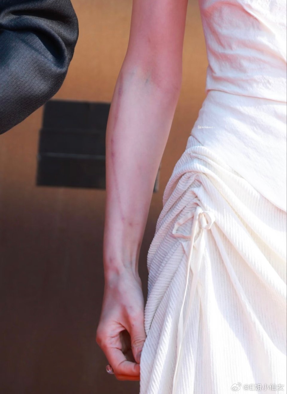 除了文淇拿奖却被吐槽胖，全红婵开始发育被网暴，还想起来一件事是在线下跑活动听到有