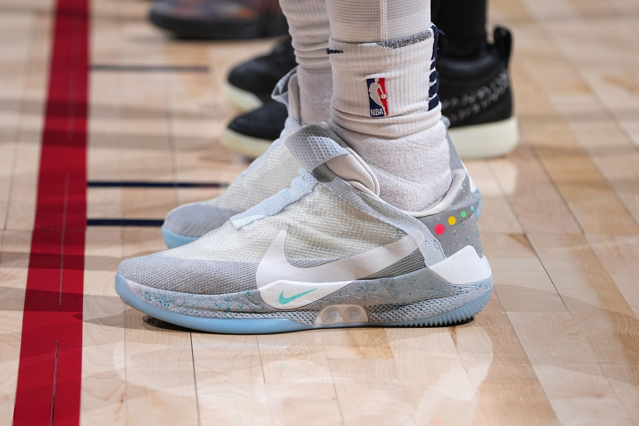 SNEAKERS ON COURT  Peyton Watson👀📷: Ga