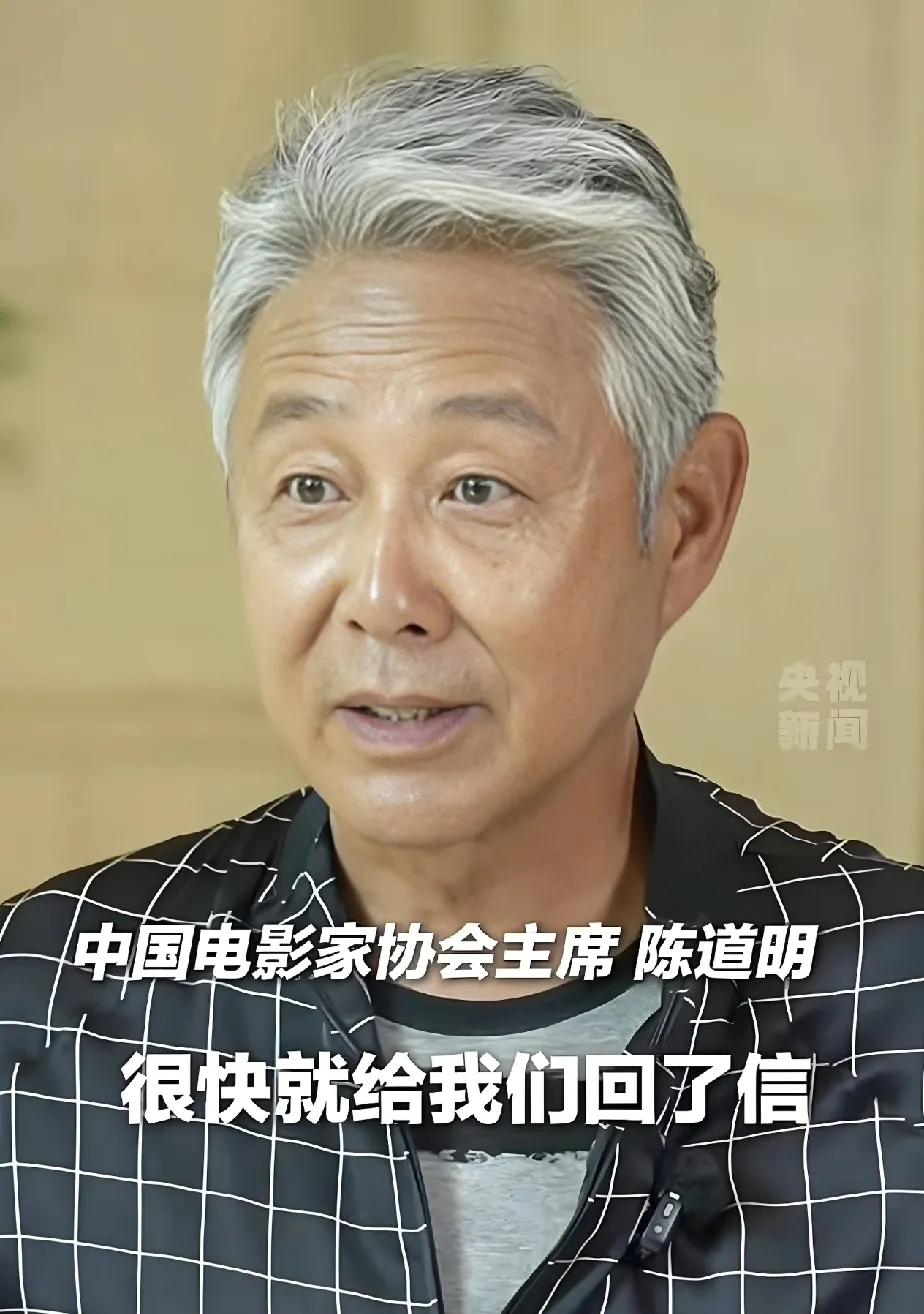 不知你们发现没有，
同样的年龄，港星都比内娱明星年轻好几岁。
两位老戏骨，一个陈