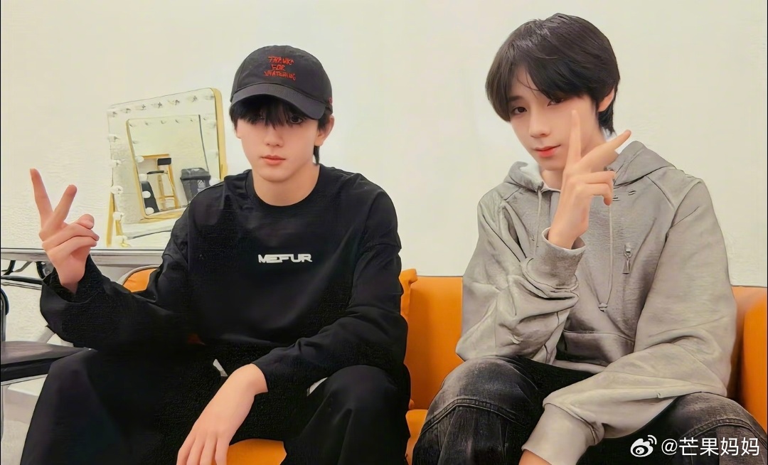 橹穆 ber，大半夜们橹穆怎么又莫名其妙文娱热1了，这就是烫门的绝对实力吗